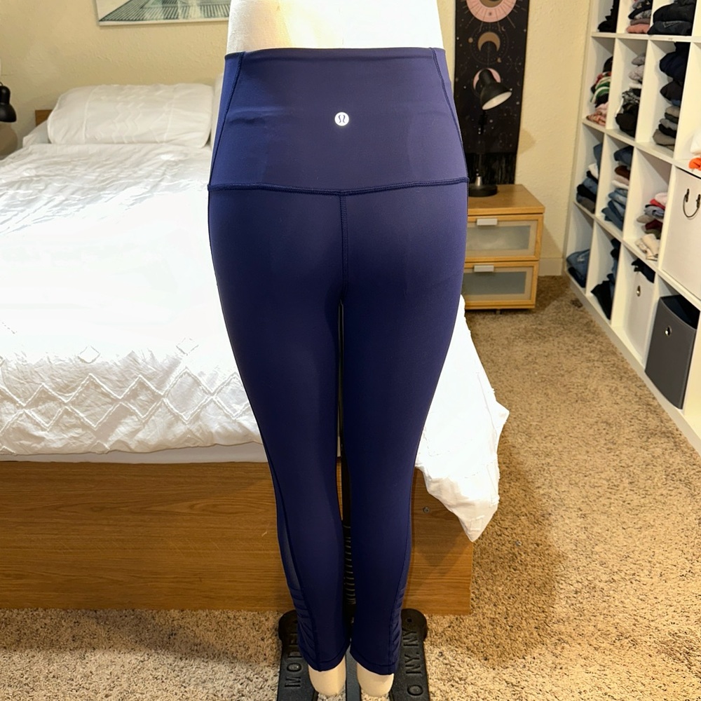 lululemon | Minimalist Crop Hero Blue High Rise Mesh Panel Criss Cross Straps 6 - Picture 7 of 16